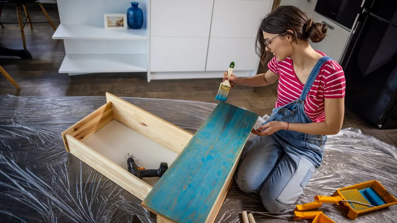 12 Brilliant Ways To Upcycle Old Drawers Into Something Beautiful For Your Garden