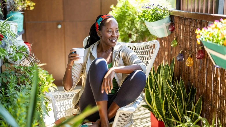 12 Fast-Growing Plants You Should Add To Your Patio To Help Keep Bugs At Bay