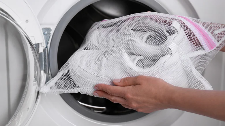 13 Genius Ways To Repurpose Dollar Tree’s Mesh Laundry Bags Around The House