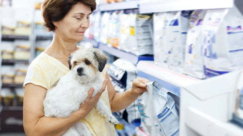 15 Smart Ways To Repurpose Your Pet Food Bags In The Home & Garden
