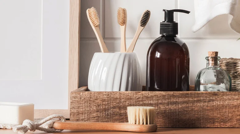 23 Brilliant Ways To Use A Toothbrush Around The House