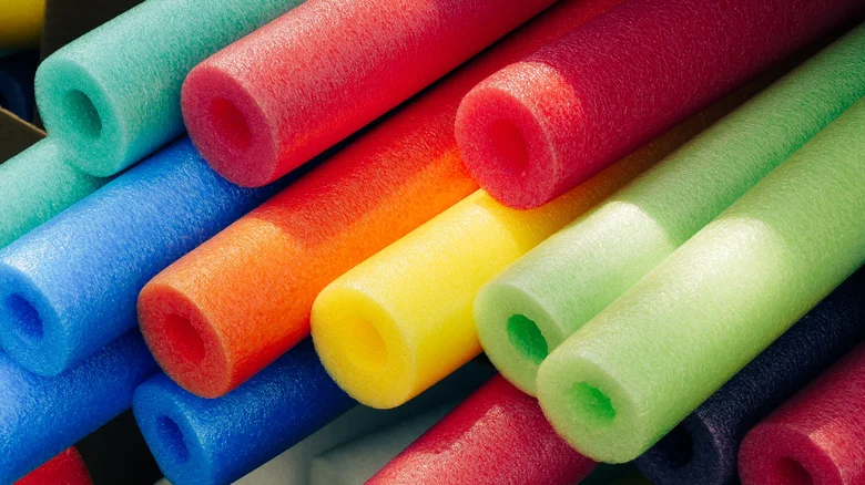 31 Genius Pool Noodle Hacks And DIYs That Will Transform Your Garden