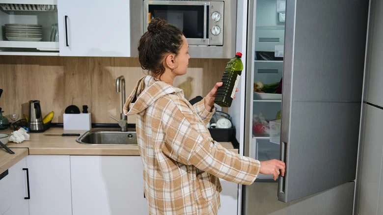 7 Clever Ways To Use Cooking Oil In The Garden (And 4 To Avoid)