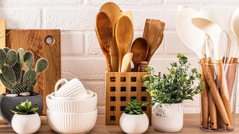 A Creative Way To Repurpose Wooden Spoons In Your Garden