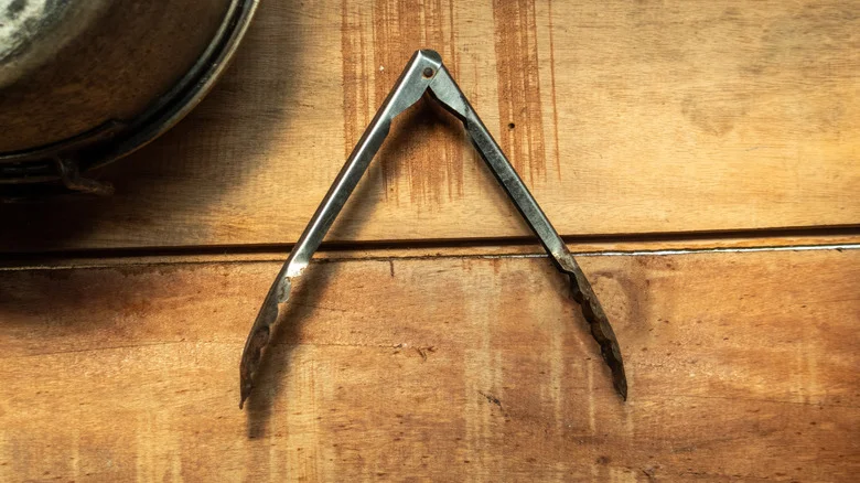 Don’t Throw Out An Old Pair Of Tongs, Try This Hack To Up Your Gardening Game Instead