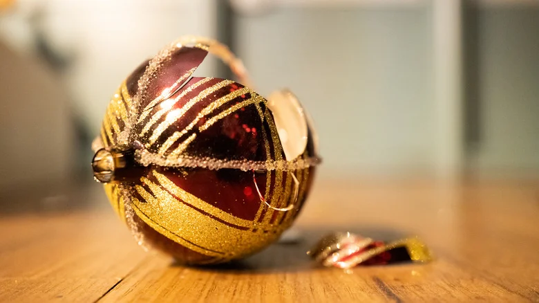 Don’t Toss Old Or Broken Ornaments. Here Are 18 Ways To Repurpose Them In Your Home