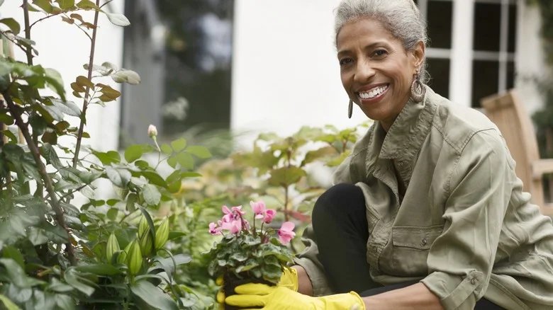 Gardening Hacks That Will Give You An Instant Green Thumb