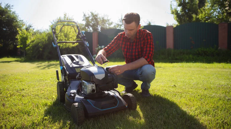 How Long Will Your Lawn Mower Engine Last?