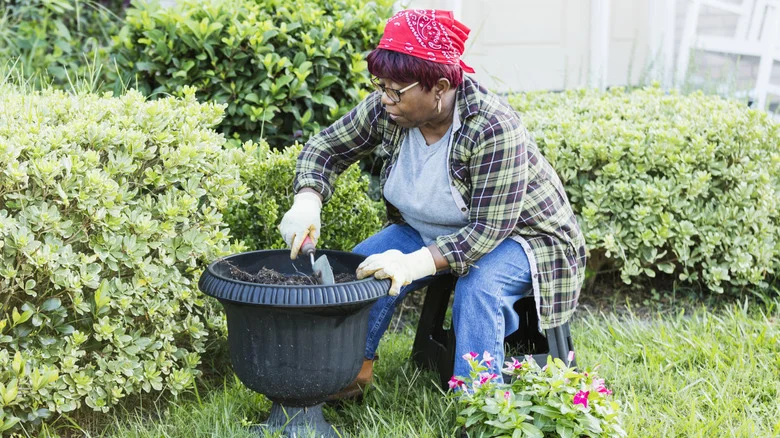 How To Fill The Bottom Of Large Planters While Keeping Them Light And Movable