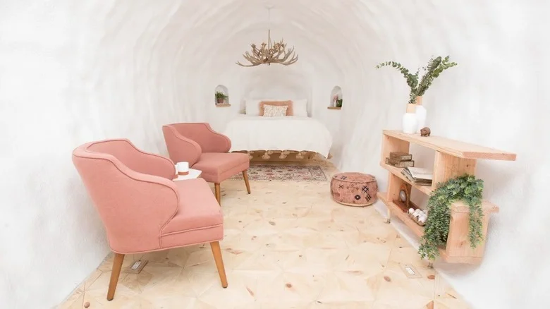 Inside The Giant Potato You Can Sleep In For 200 Dollars A Night