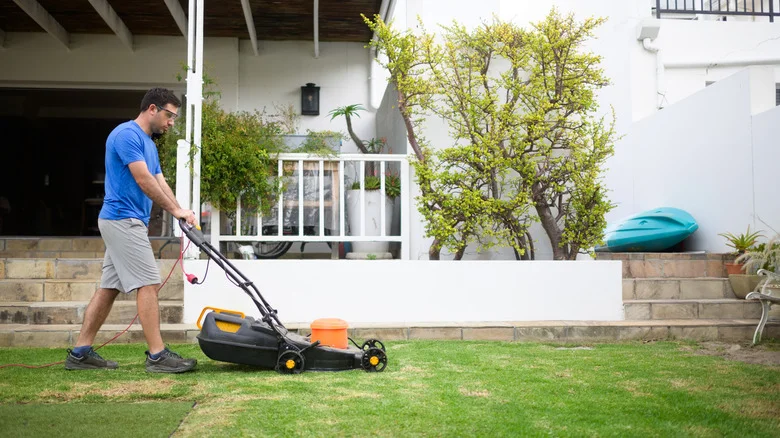 Skip Fast Mowing – There’s A Better Way To Help Your Electric Lawn Mower Last Longer