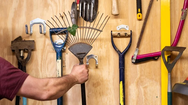 TikTok Shows Us A Brilliant Way To Keep Large Garden Tools Organized
