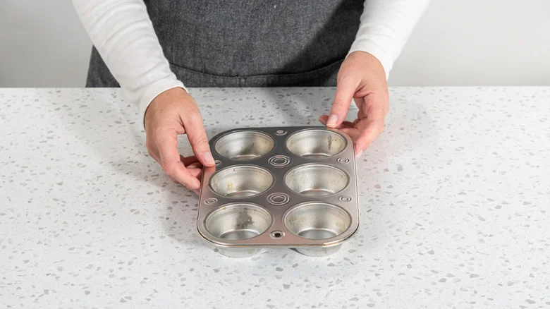 Use This Muffin Tin Hack To Create A Unique Way To Feed Birds In Your Yard