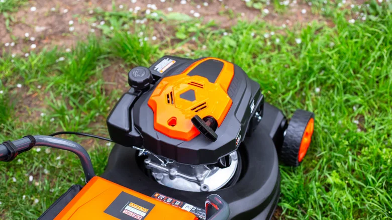 What Does The Choke Symbol Mean On Your Lawn Mower?