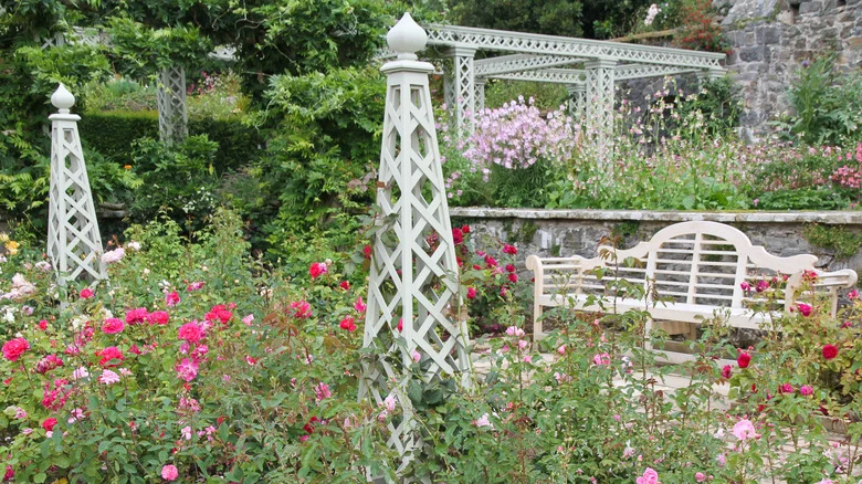 What Is An Obelisk And Why Should You Add One To Your Garden?